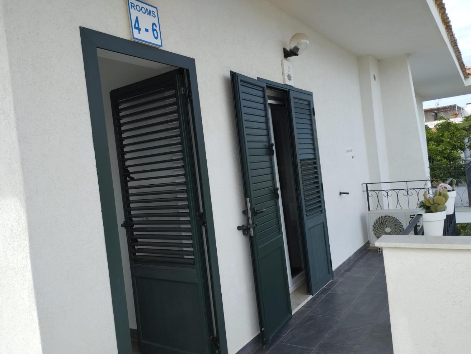 Fiore Di Loto Rooms Каріні Екстер'єр фото